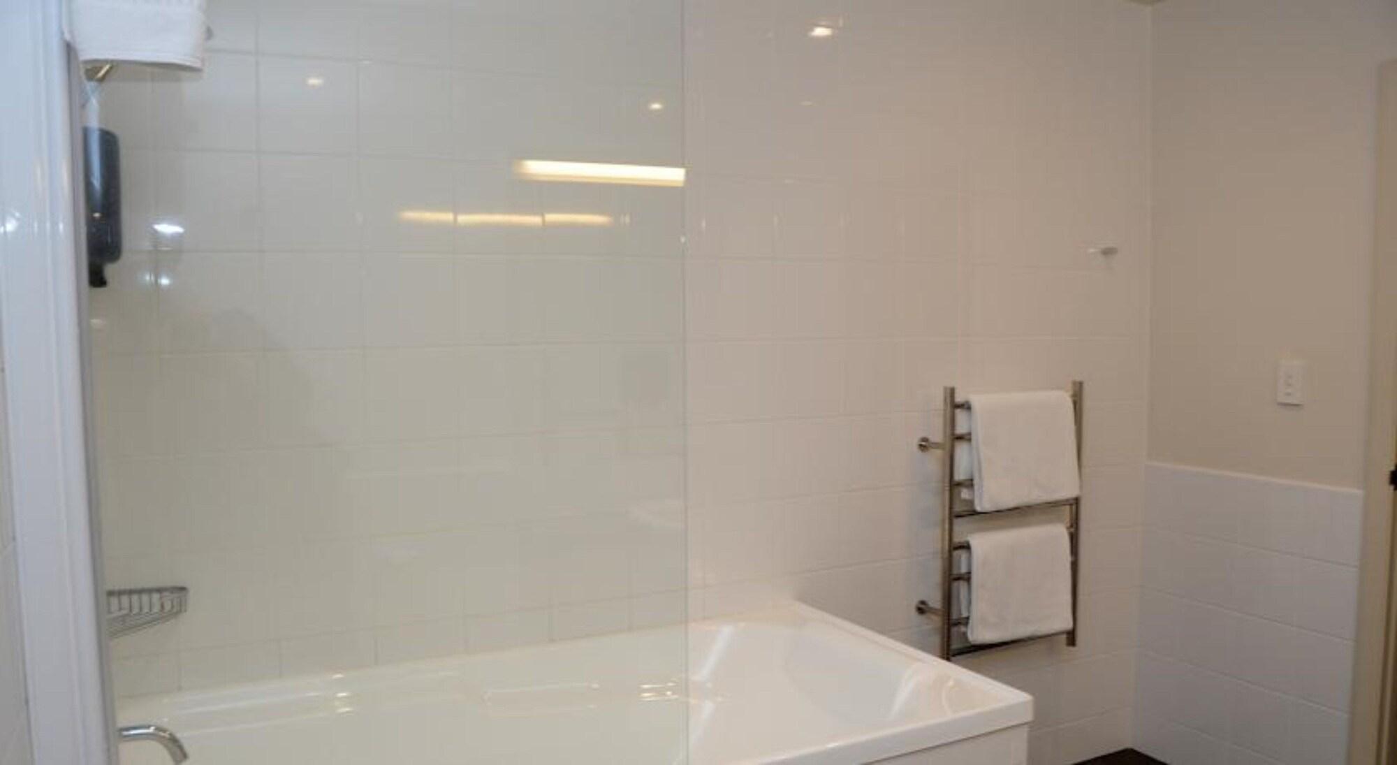 Emerald Hotel Gisborne Extérieur photo